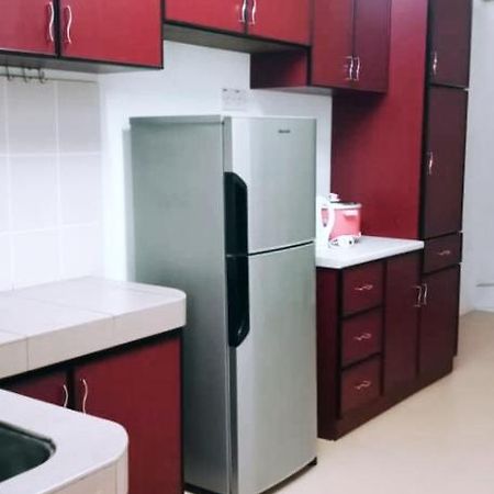 Homestay Mama Razzin Kuala Kangsar Exteriör bild