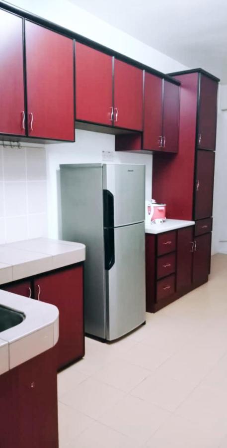 Homestay Mama Razzin Kuala Kangsar Exteriör bild